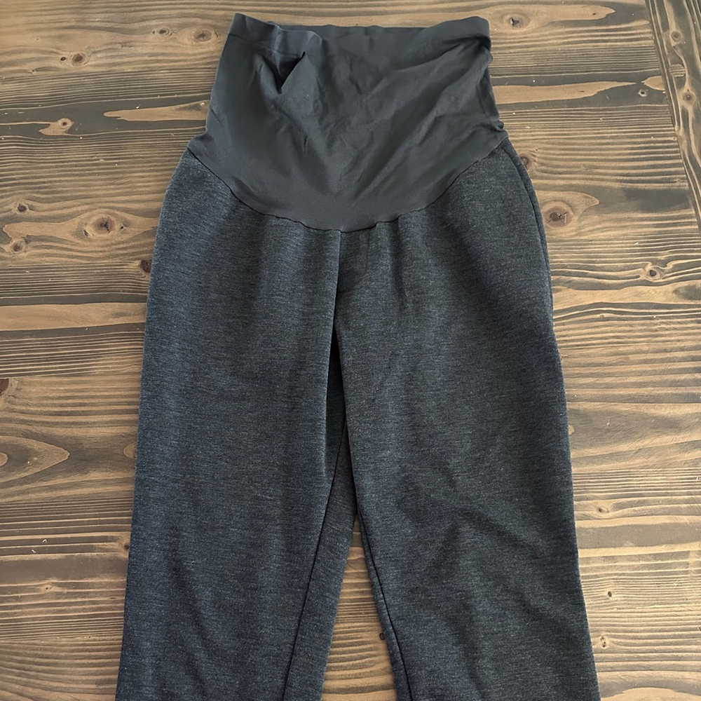 Women’s A Glow Maternity Leggings M Charcoal Over Belly Stretch Pants - Picture 3 of 7